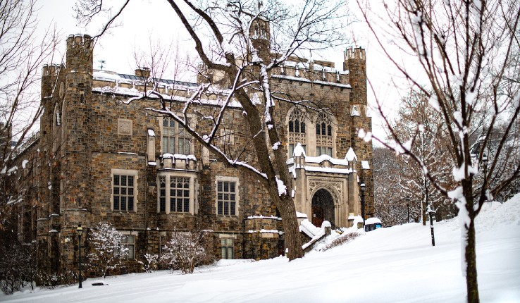 Linderman Library in the snow