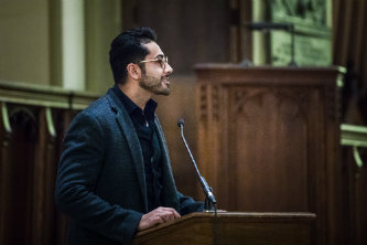 Mohsen Mahdawi ’22 speaks at a campus vigil for the New Zealand mass shooting