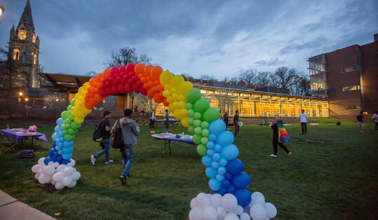 Pride balloons on Lehigh's campus