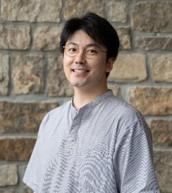 Qingyun Zhang headshot