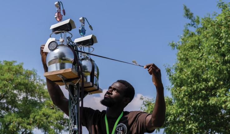 ENTECH 6L Silonite Canisters equipped with timers and probes are being used to monitor ambient air quality in Allentown, Pennsylvania neighborhoods.